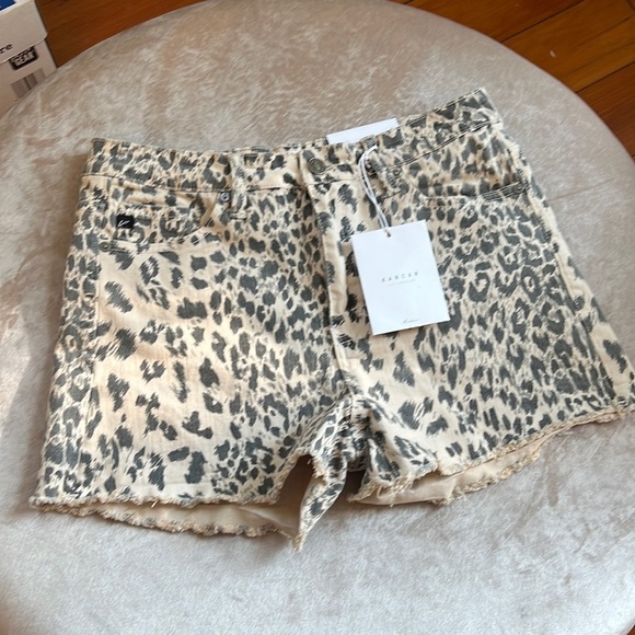 KanCan Pants - NWT Kancan Sz L High-Rise Cheetah Print Cutoff Shorts